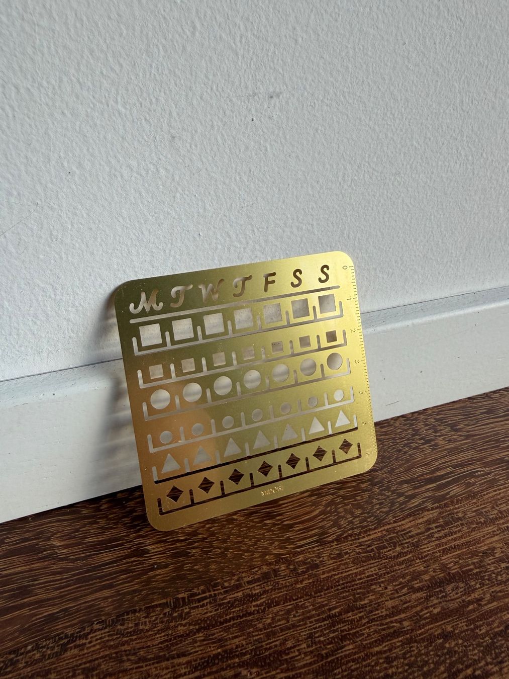 Calendari: Midori Schablone Kalender aus Messing – Nuovo (secondo la descrizione) da Ennetbaden venduto da miboo 1