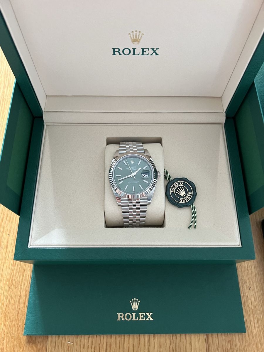 Rolex Orologi: Rolex Datejust 41 Full Set - Mint Green - Neu! – Nuovo e nell'imballaggio originale da Glattpark(Opfikon) venduto da Joyce.