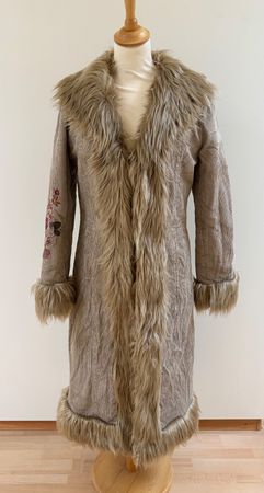 Schöner Mantel - Cord mit Kunstfell - Gr. S