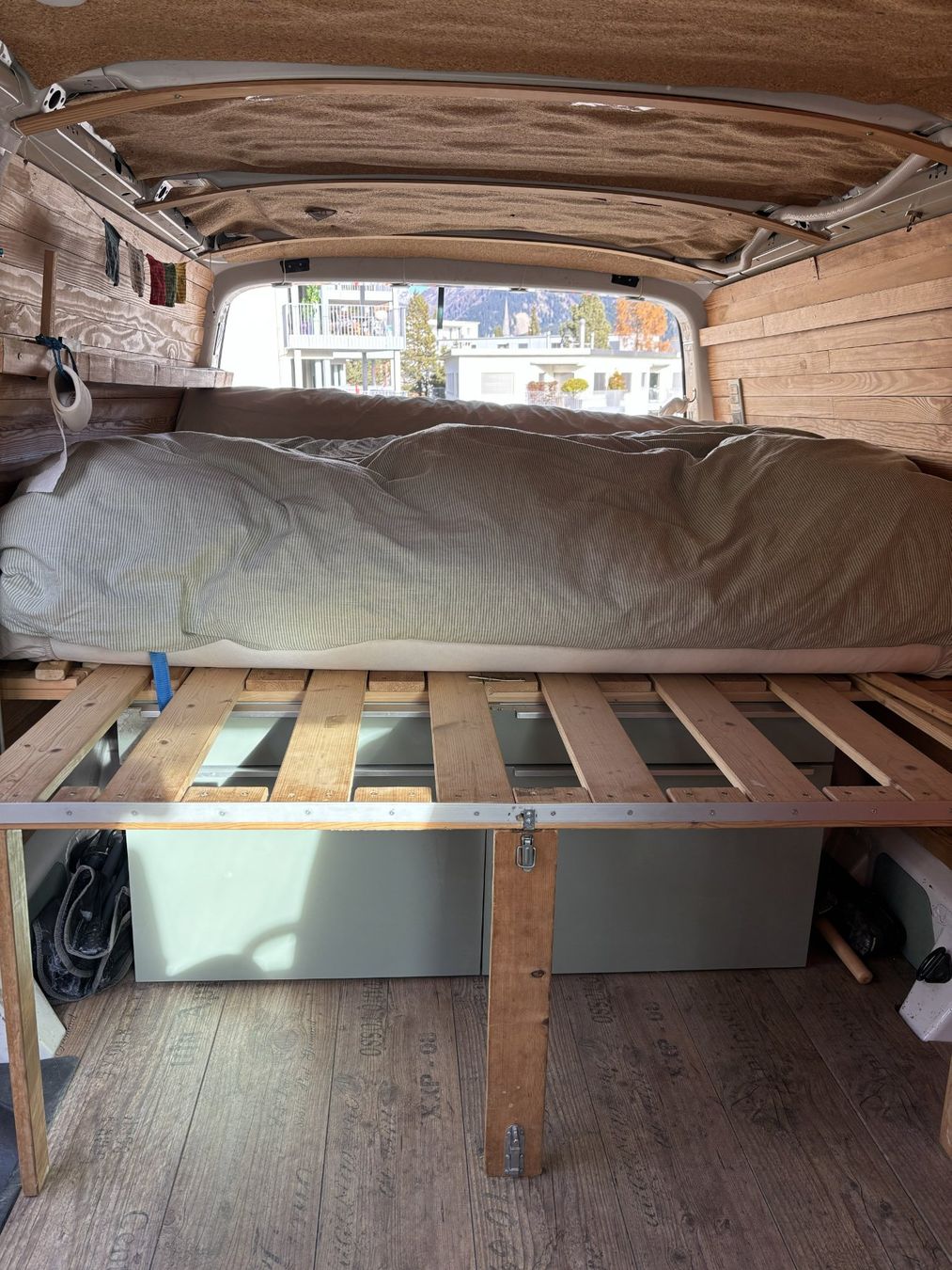 VW Camping Fahrzeuge: Camper VW T5 4Motion, langer Radstand – Gebraucht aus Davos Platz von Sel1naZ 5