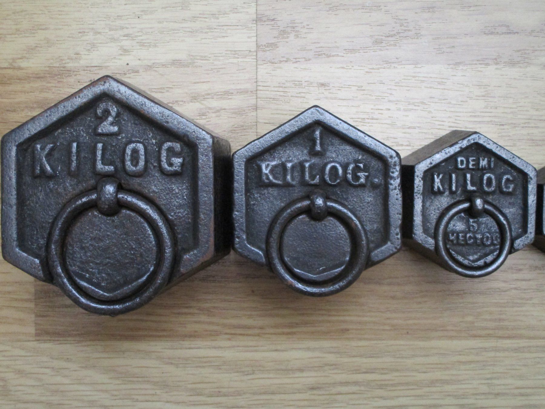 Bilance e pesi: 6 antike Gewichte  KILOG – Usato da Heimberg venduto da Lupo57 1