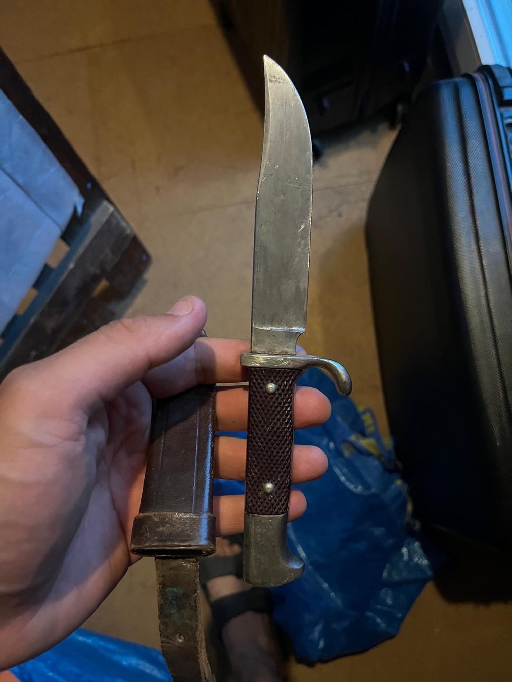 Posate: Messer mit Lederscheide – Usato da Zürich venduto da zaz_5d69 2