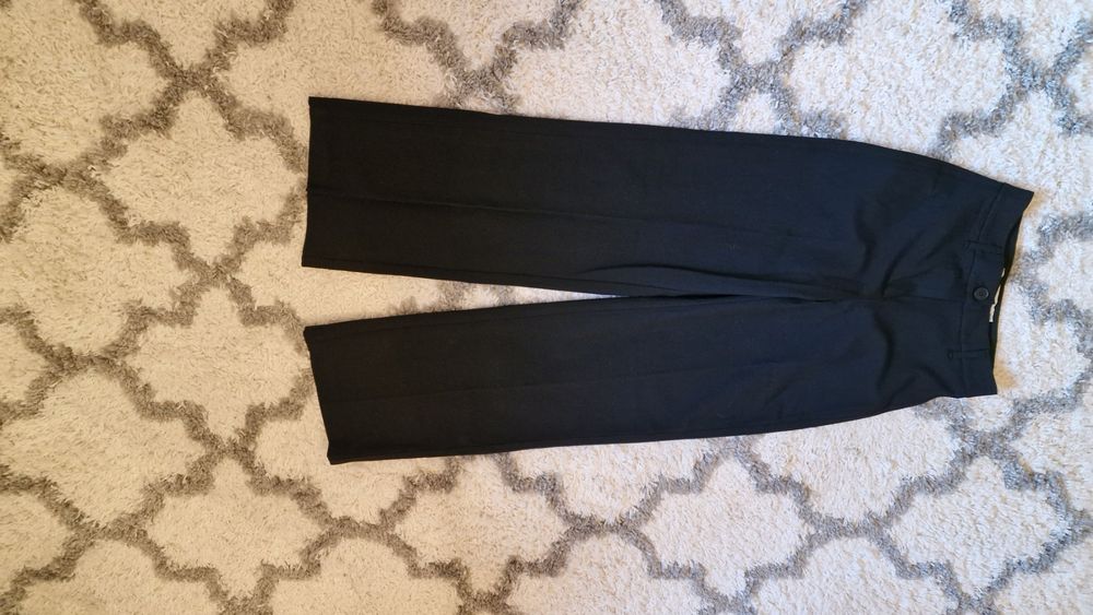 Wide Leg Hose von Bershka Grösse 34 Kaufen auf Ricardo