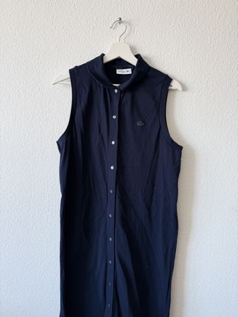 Lacoste Kleid dunkelblau Grösse M neuwertiger Zustand