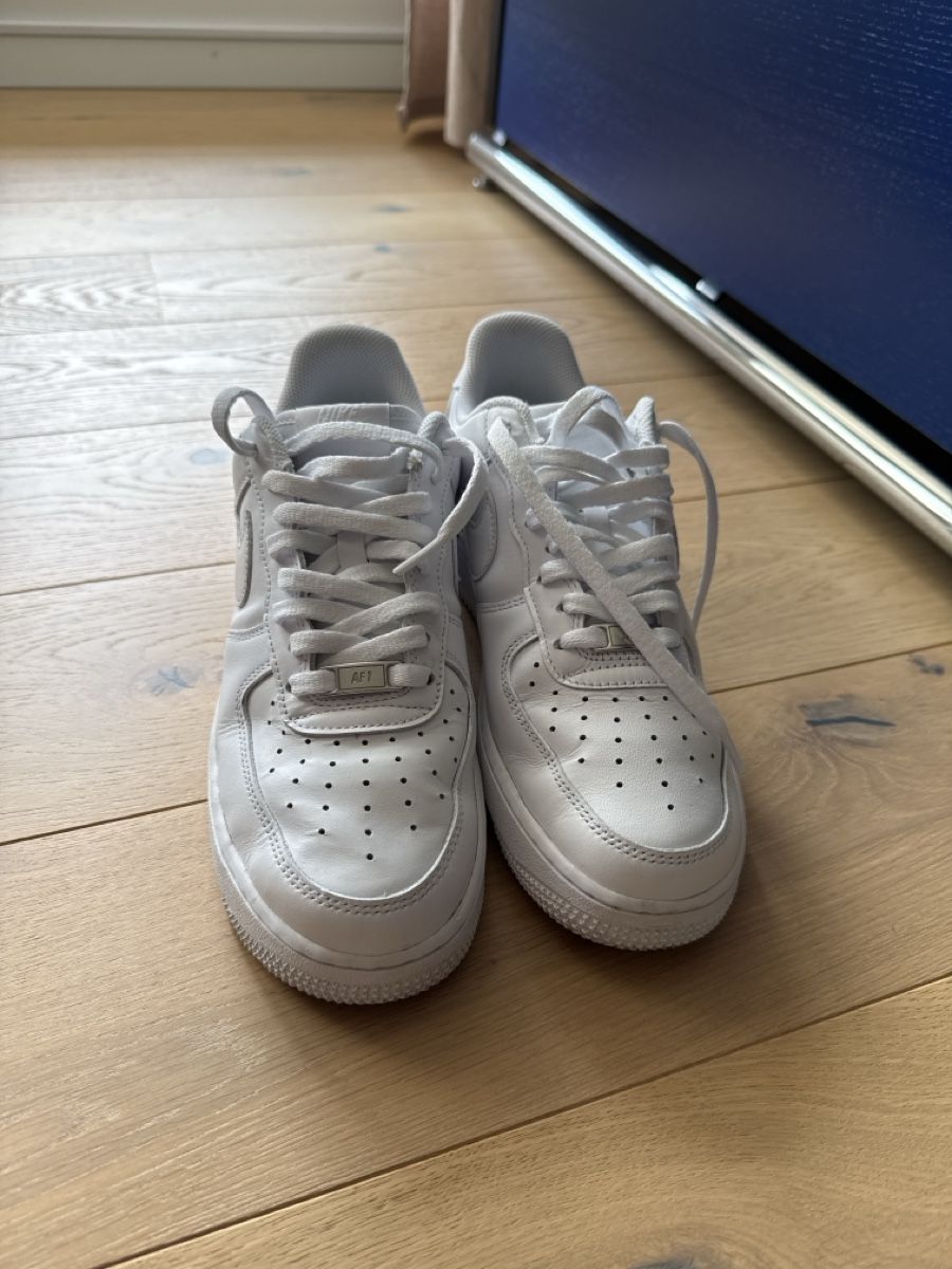 Nike Herrenschuhe: Sneaker Nike Air Force 1 – Gebraucht aus Bern von Imush 1