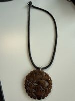 Jade Anhänger mit Drachenmotiv - 51 mm