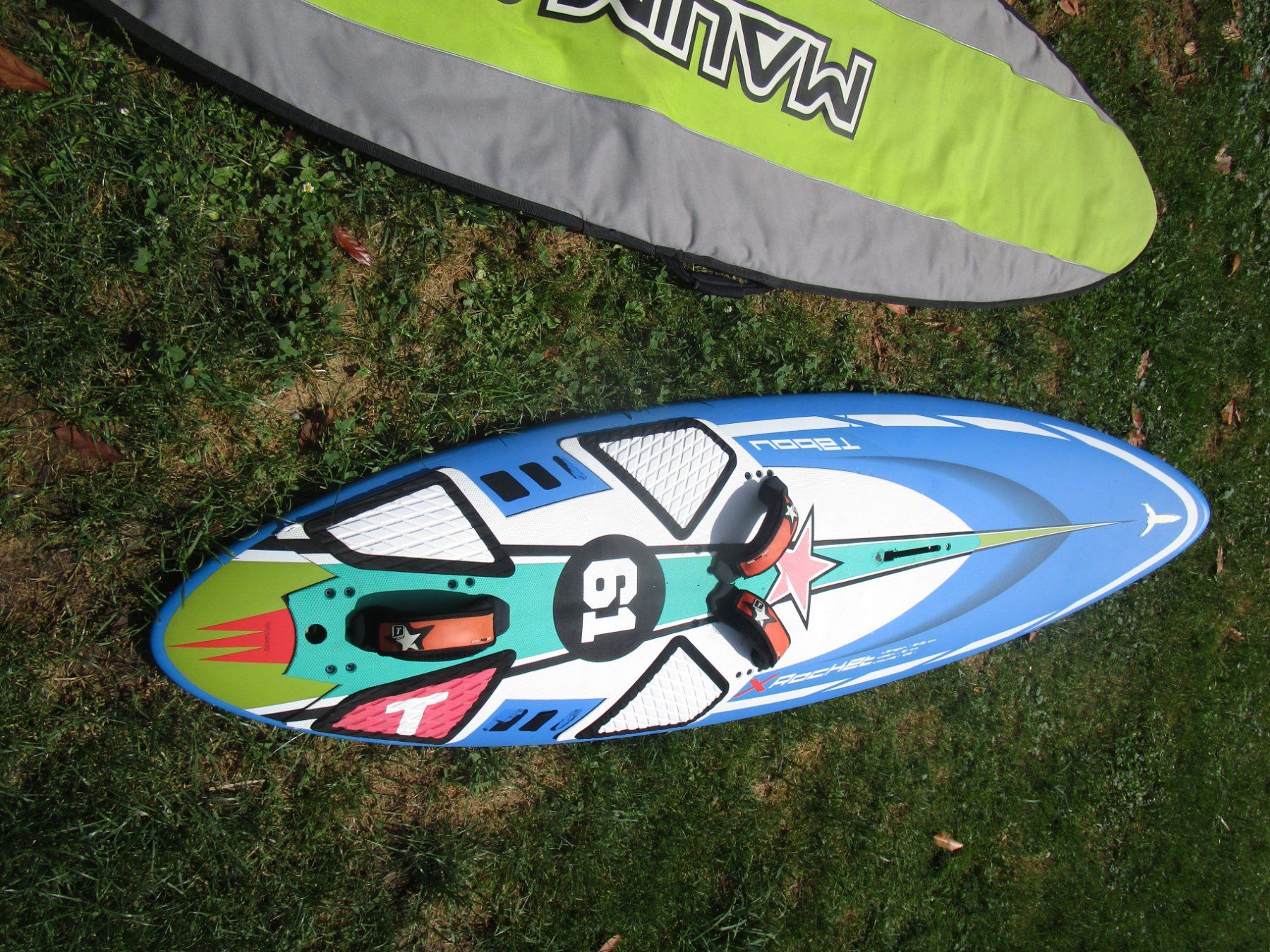 Tavole da surf e di nuoto: Surfboard TABOU ROCKET 105 L 245x61cm mit Bag – Usato da Ottikon venduto da Locomotive01