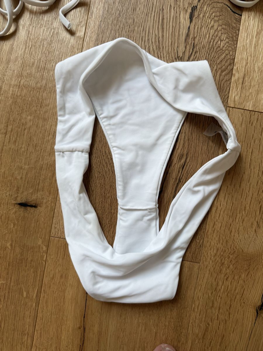 Badekleider & Bikinis: Bikini weiss Grösse S/M  – Gebraucht aus Hüttwilen von sar_8gj7 3