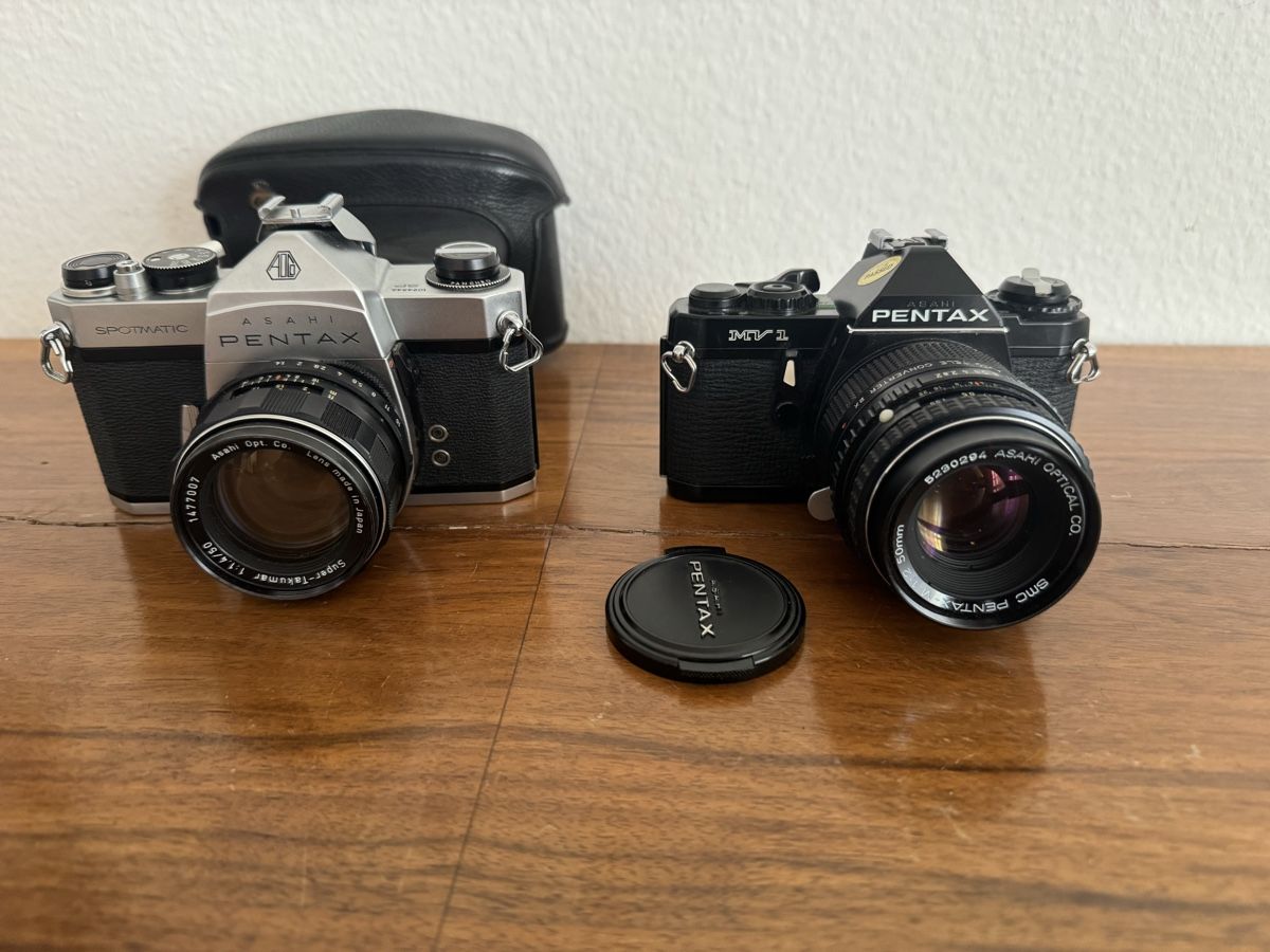 Pentax Appareil photo: Pentax mv-1 /asahi spotmatic sp  – D'occasion à Zunzgen par milesdavis76