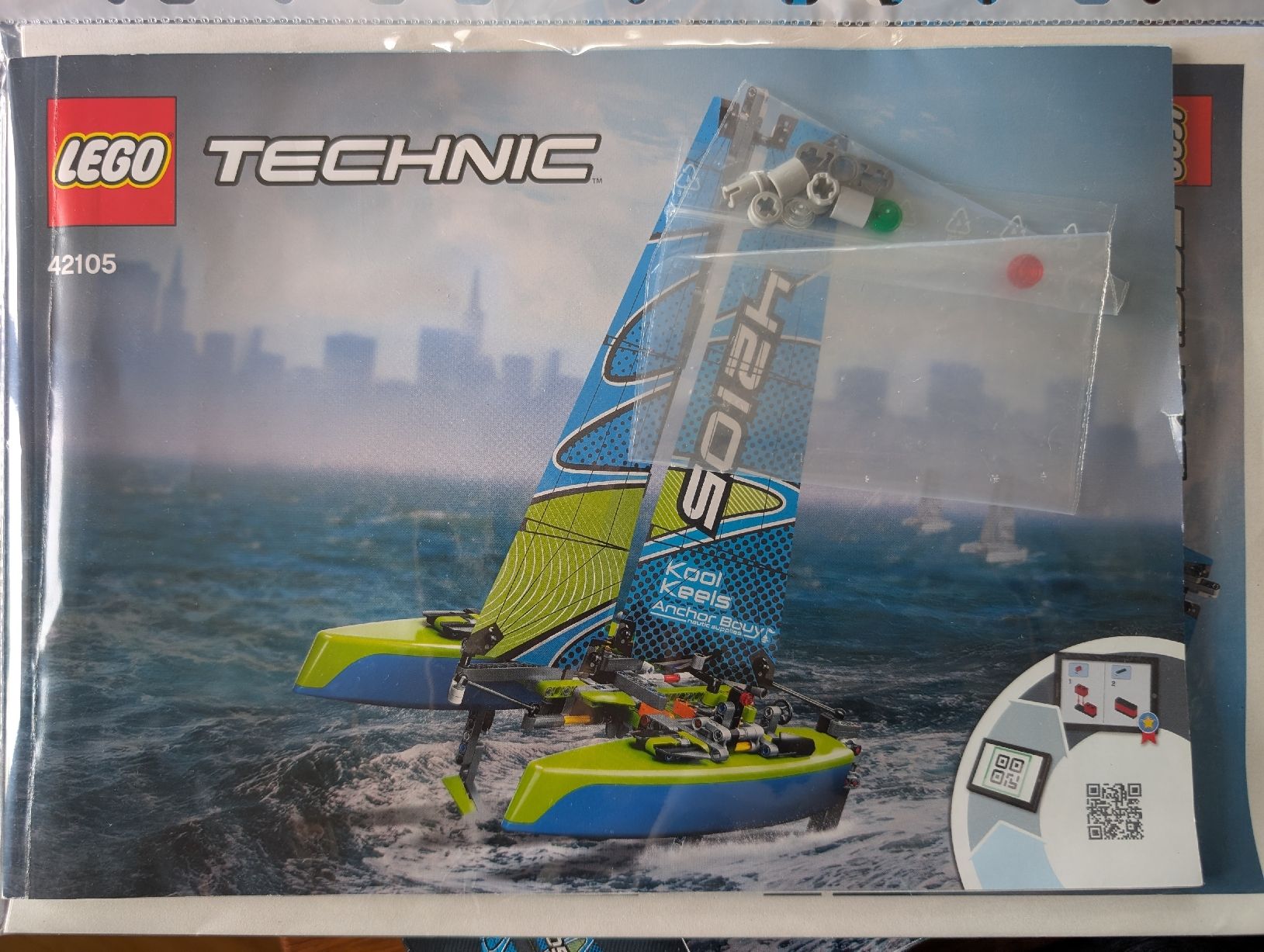 Lego Spielzeuge: LEGO Technic: Katamaran 42105 – Gebraucht aus Bern von Zorro333 3
