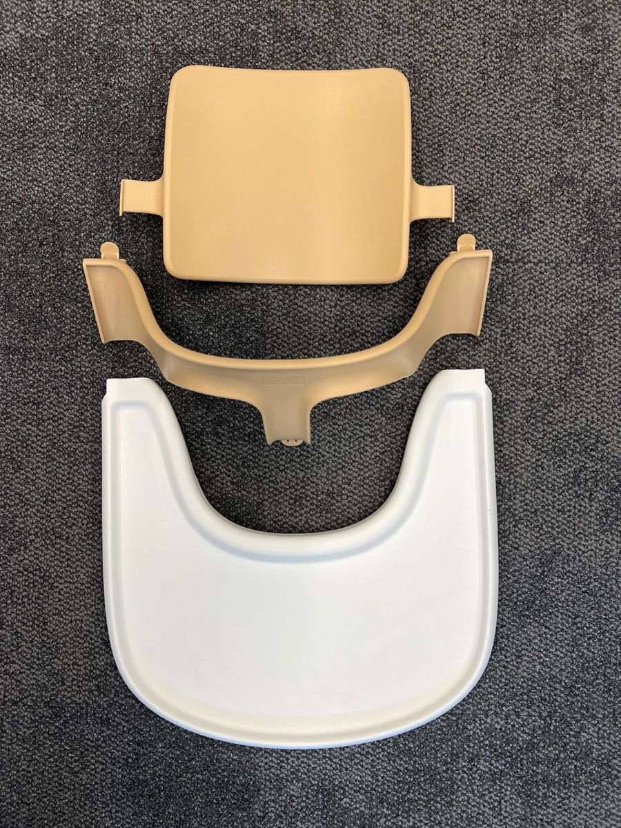 Stokke Hochstühle: Stokke Tisch und Baby Set – Gebraucht aus Adliswil von lszrh