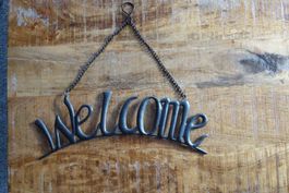 Metal Schrift WELCOME zu aufhängen