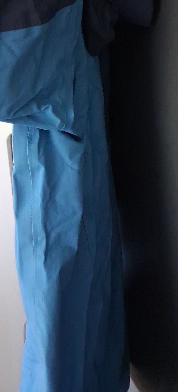 Haglöfs Jacken: Haglöfs Regenjacke, Grösse S – Gebraucht aus Haslen AI von stefanieb1994 1