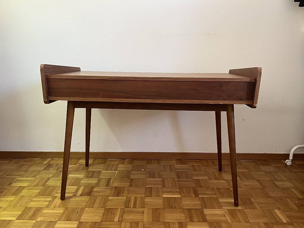 Schreibtische: Bureau et commode assortis style rétro moderne – Gebraucht aus Lausanne von tun_5db6 3