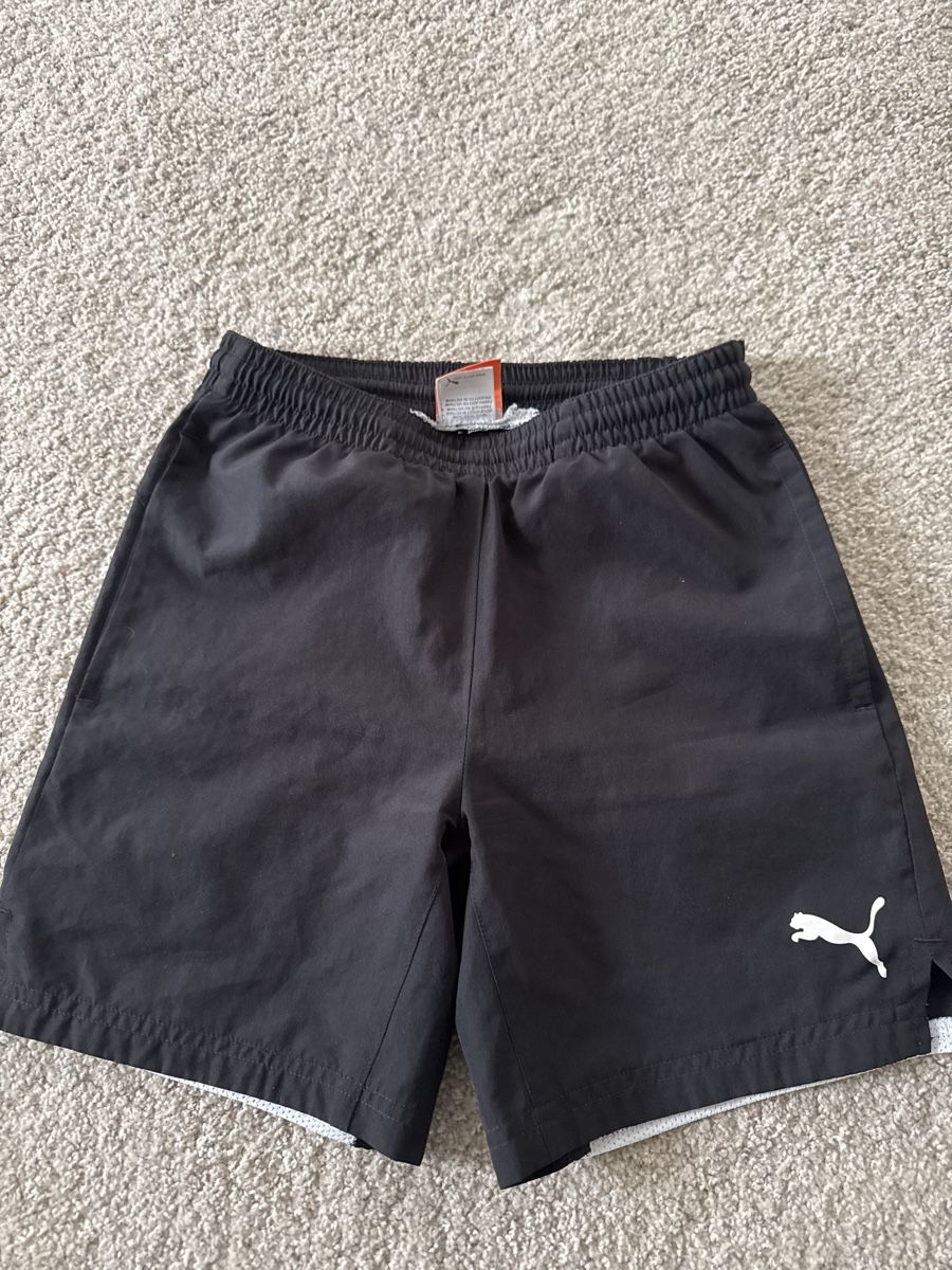 Puma Hosen: Puma Shorts, Turnhose schwarz, Gr. 140 – Gebraucht aus Oberweningen von Jogi2