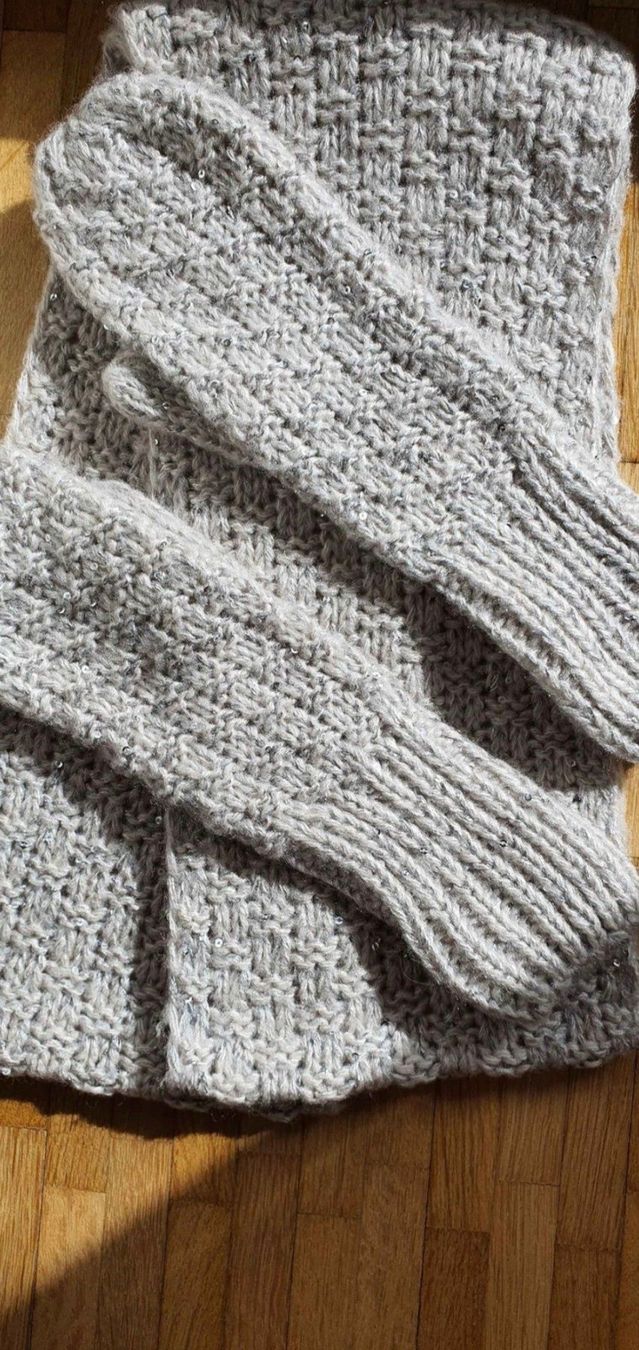 Foulard & Sciarpe: Set Schal und Handschuhe – Nuovo (secondo la descrizione) da Basel venduto da Kristal4 3
