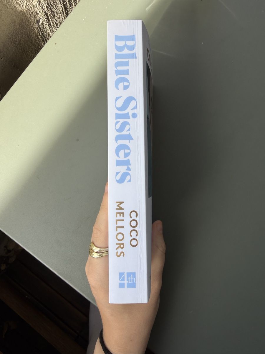Bücher: Blue Sisters - Coco Mellors – Gebraucht aus Bern von joannnne 2