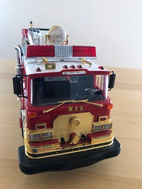 Modellautos: Modell Feuerwehrauto – Gebraucht aus Altbüron von zet_pnw5 5