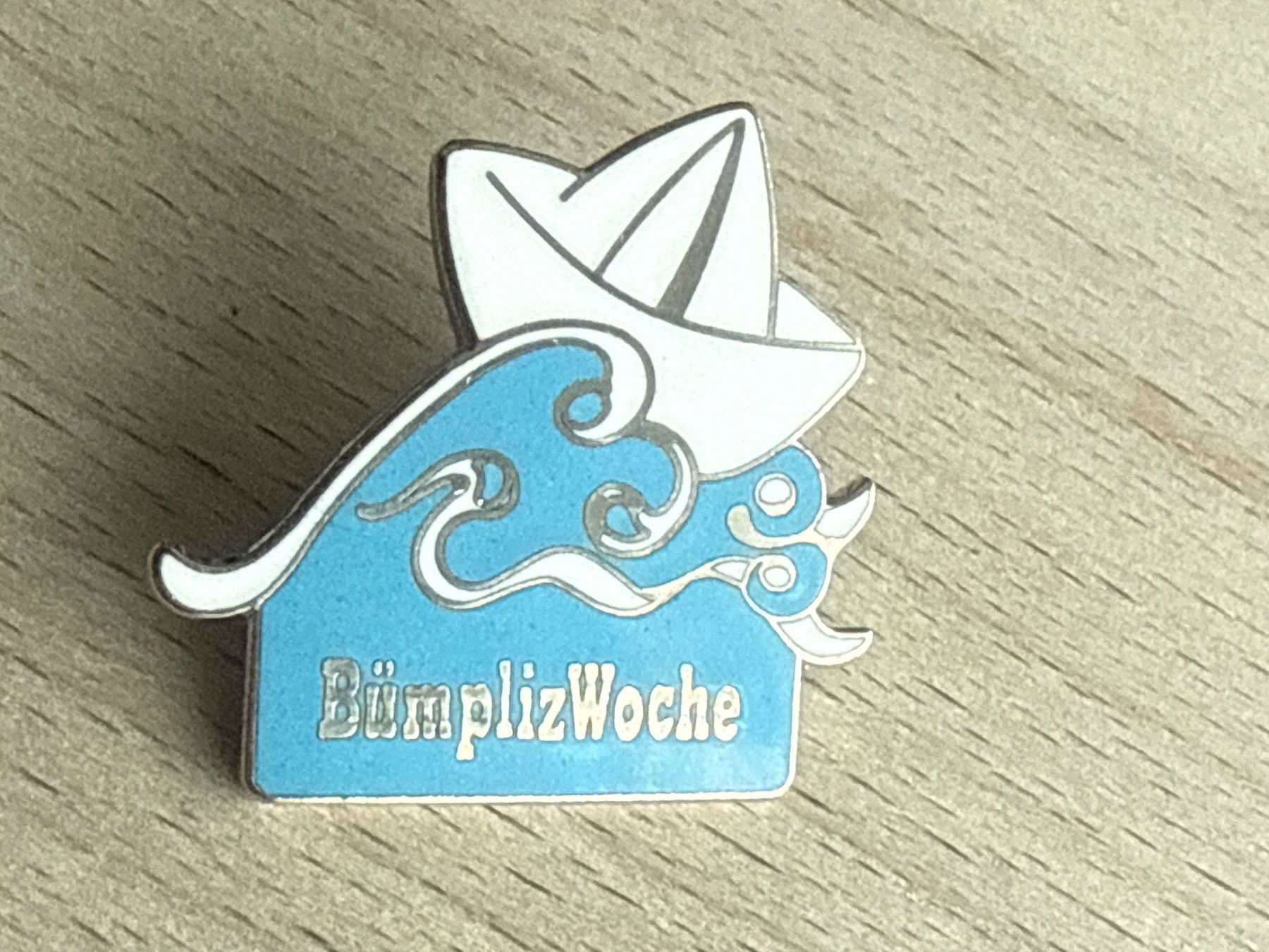 Placchette & Badge: Pin BümplizWoche – Usato da Glattbrugg venduto da Schweigmatt