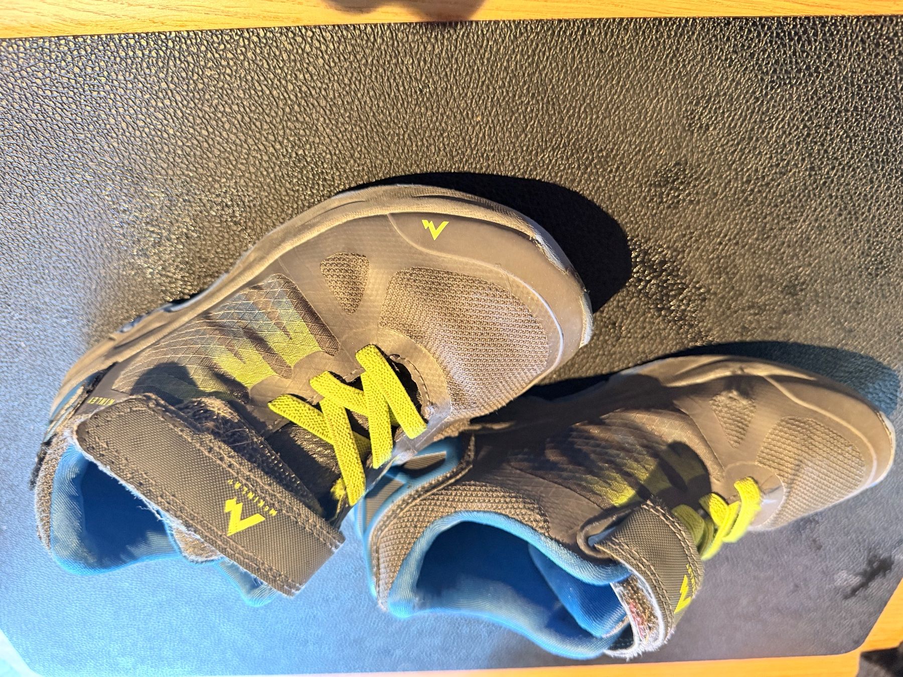 Mckinley Scarpe per ragazzi: MC Kinley Turnschuh - Gr 28 – Usato da Flumserberg Bergh venduto da tamaramullis 2