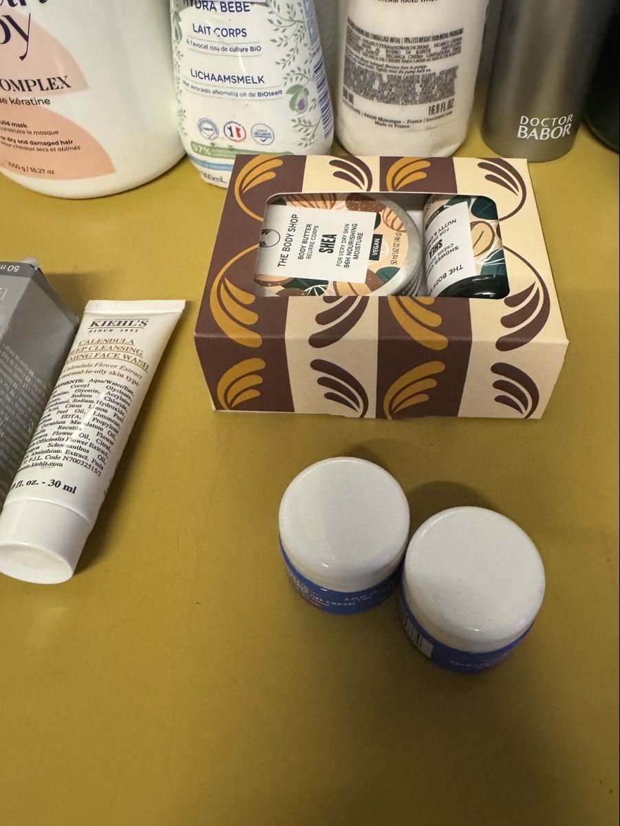 Lettini & sedie per cosmetici: Kosmetik   gemischt neu 21 stk.  – Nuovo (secondo la descrizione) da Schlieren venduto da Freundlich02 6
