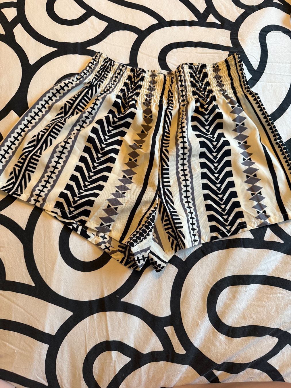Shein Hosen: Kurze Hose – Neu (gemäss Beschreibung) aus Brunnen von pel_vk7g