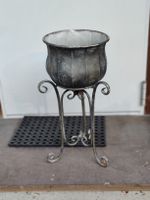 Blumenständer, Metall, Vintage Stil, für Innen/Aussen!