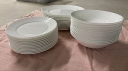 Weisses Geschirr-Set, 36-teilig