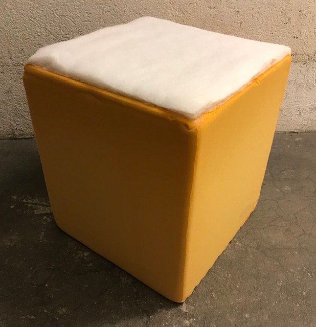 Hocker: Sitzwürfel Schaumstoff orange Hülle – Gebraucht aus Zürich von gigimai67 7