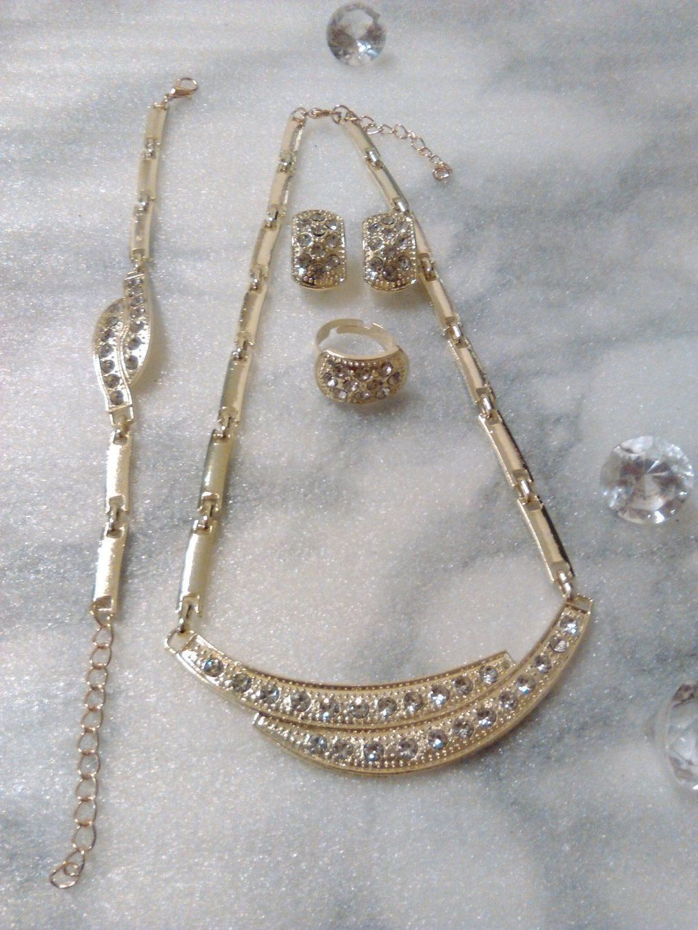 Catenine: set complete modeschmuck vergoldet – Nuovo (secondo la descrizione) da Basel venduto da bijoutrie_4 1