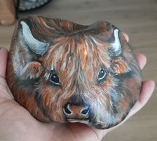 Bemalter Stein, Schottisches Hochlandrind 980g Unikat 