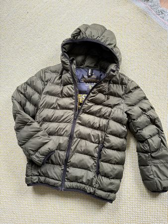 Dunkelgrüne Leichtsteppjacke von Ecoalf in Grösse 152-164