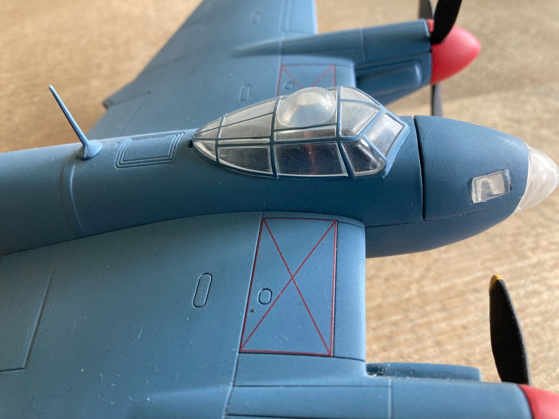 Franklin Mint Kit di modellismo & Modellini statici: Franklin Mint Armour Die-Cast D.H.Mosquito hellblau – Usato da Zürich venduto da Ghostdog64 6