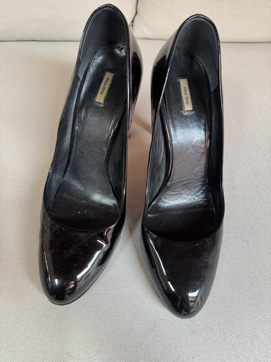 Miu Miu Scarpe da donna: Escarpins vernis noirs élégants MIUMIU taille 40 – Usato da Boudry venduto da jul_l9mr 4
