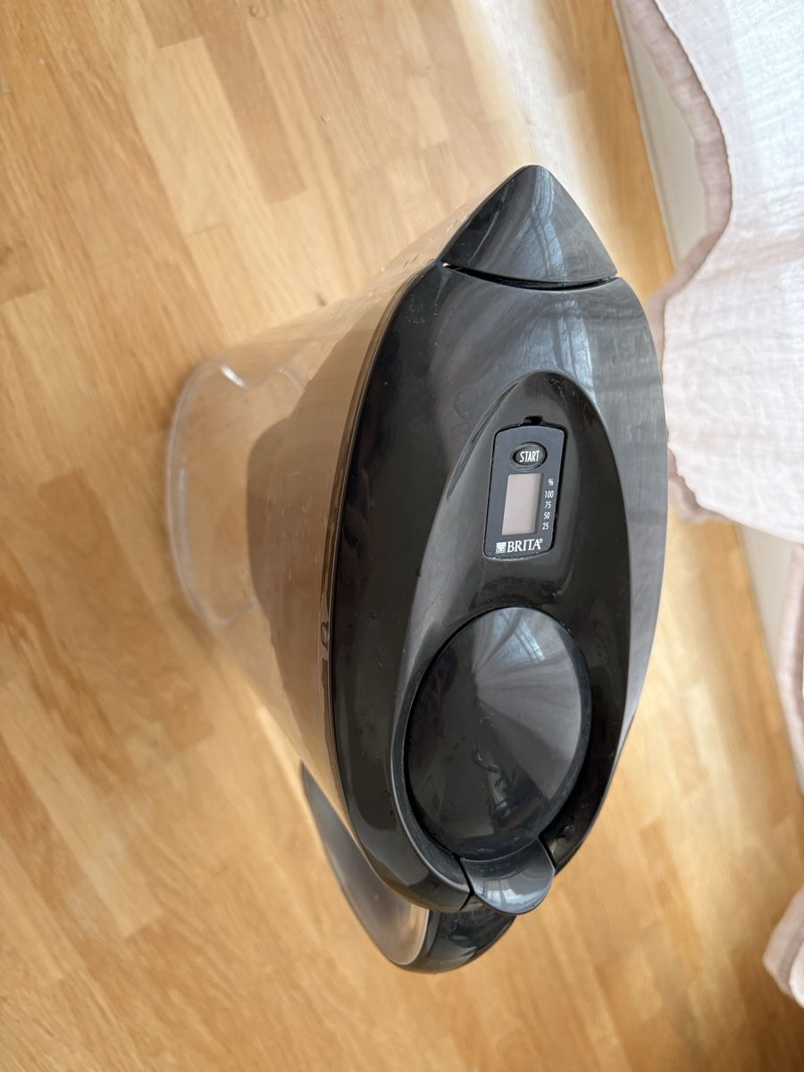 Brita Caraffe: Brita Filterkanne, 2,4 l + 6 Filterkartusche NEU – Nuovo (secondo la descrizione) da St. Gallen venduto da Sonja-SG 3