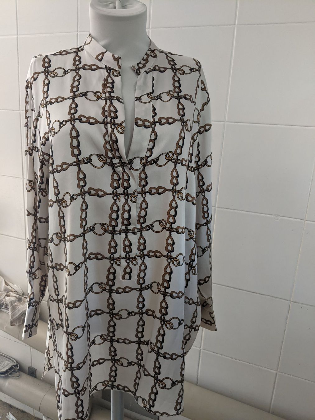 H&M Vestiti: Damen Kleid Gr 42 – Nuovo e nell'imballaggio originale da Langnau am Albis venduto da Judithsebi 2