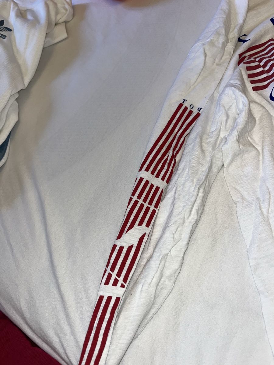 Tommy Hilfiger T-Shirts: Tommy Hilfiger top – Gebraucht aus Pully von ari_78pk 1