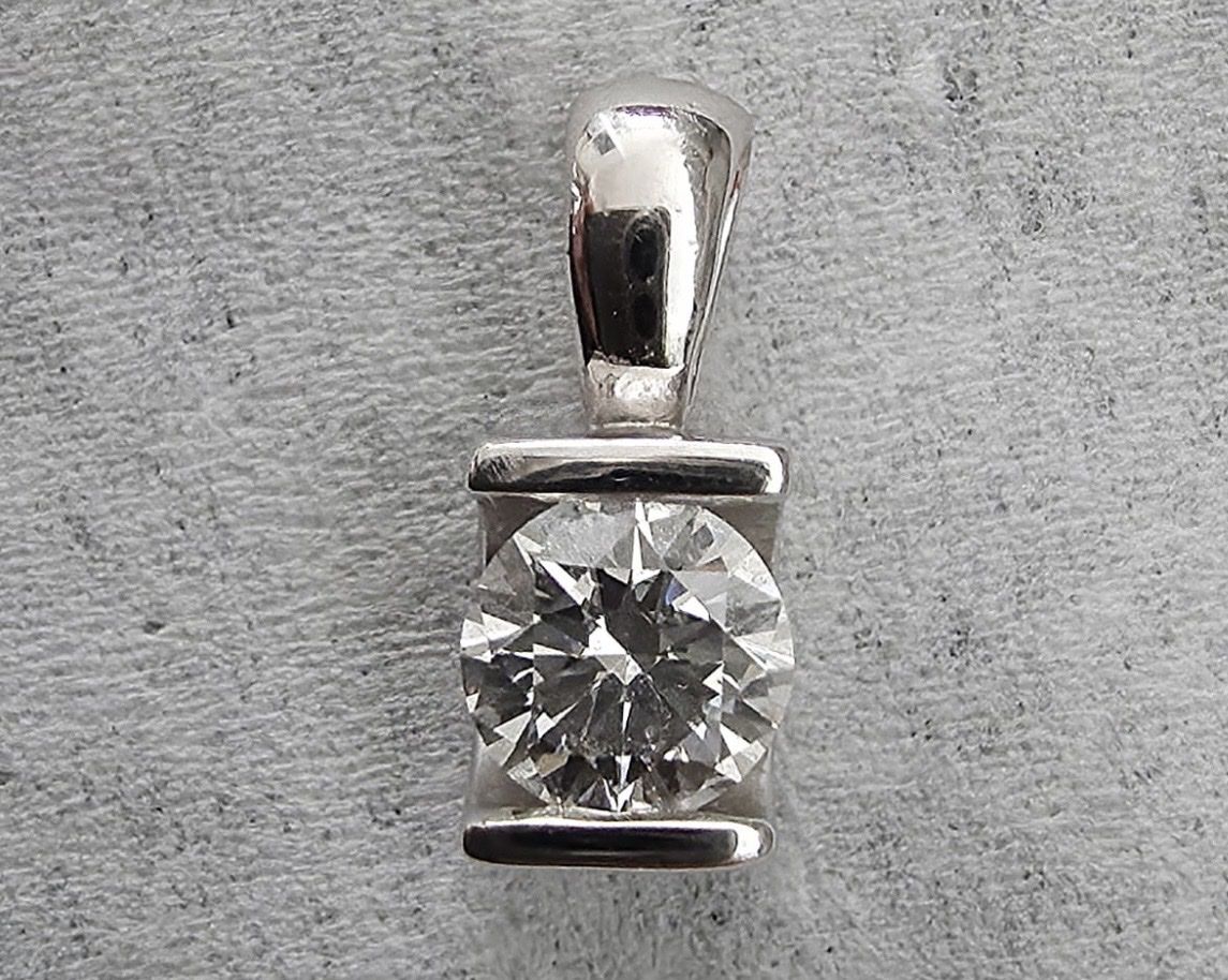 Ciondoli: Diamant Anhänger 0.33 ct Neu  – Nuovo (secondo la descrizione) da Lausen venduto da artehome