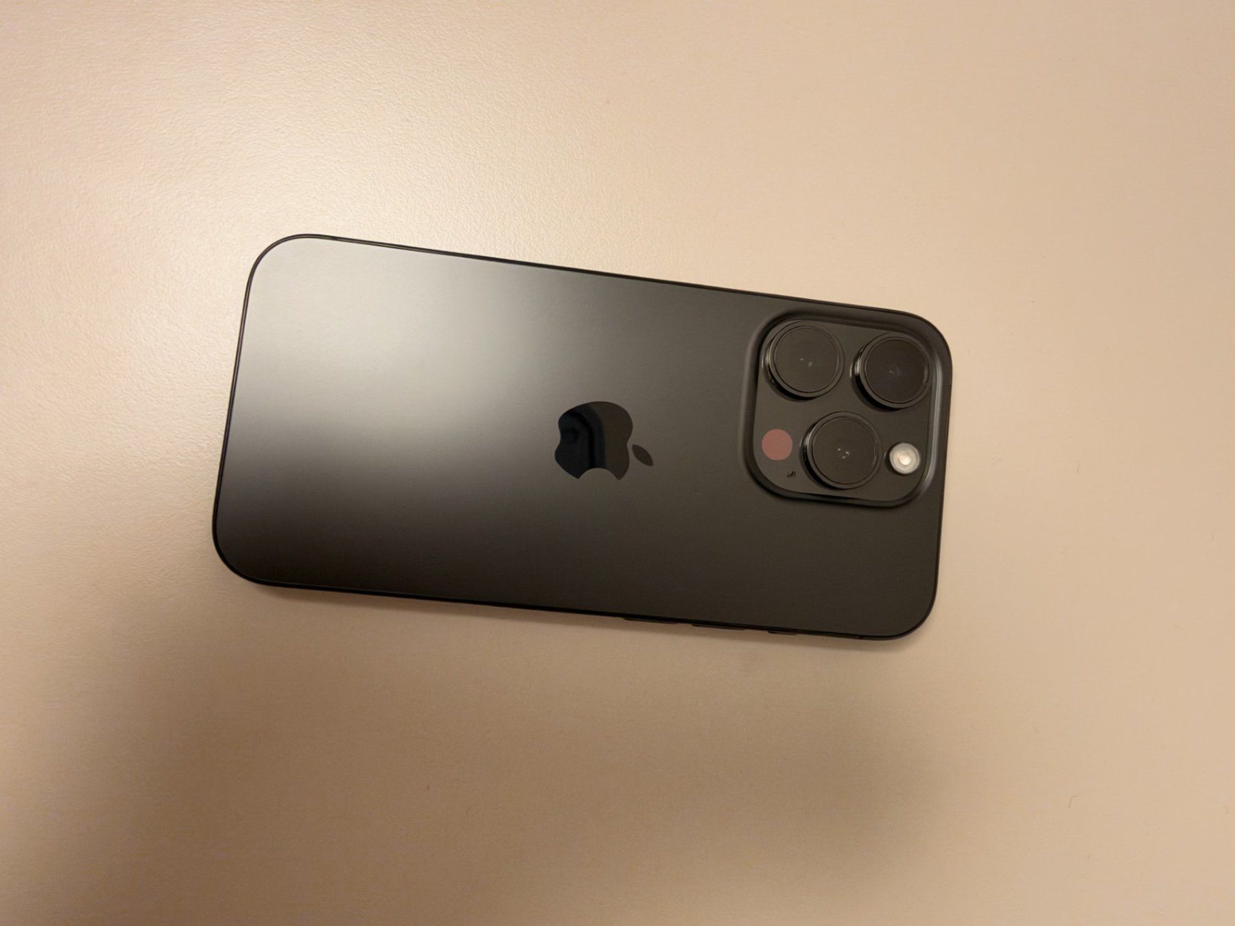 Apple Telefoni cellulari / Smartphones: Apple iPhone 15 Pro - Black Titanium - 256 GB – Usato da Dübendorf venduto da ericinhoz 4
