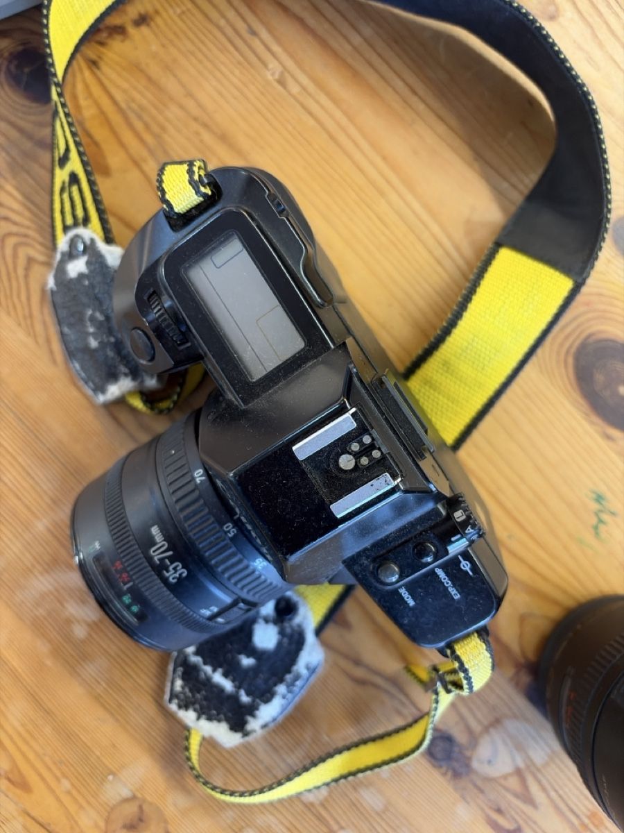 Canon Appareil photo: Canon Kamera EOS 650 – D'occasion à Füllinsdorf par Rollex 2