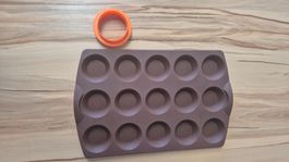 Tupperware Silikon-Mini-Törtchenform  mit Ausstechform