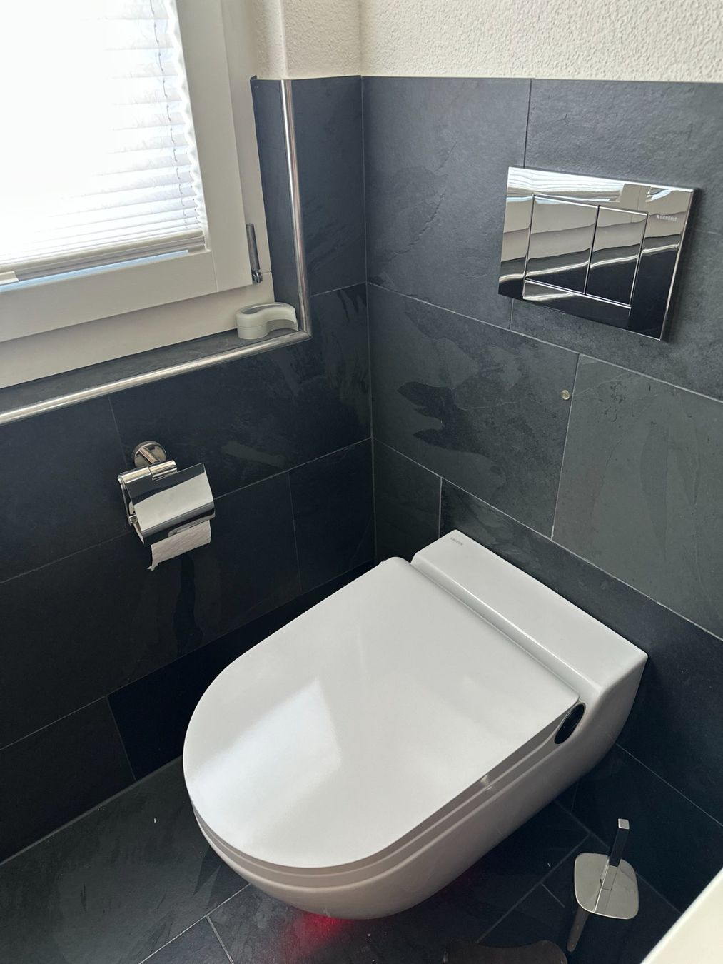 WC: WC-Papierabroller – Gebraucht aus Nürensdorf von abusab