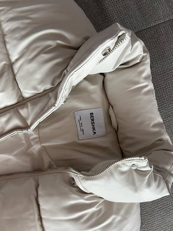 Giacche: Neue und ungetragene Crop Jacke – Usato da Niederbuchsiten venduto da idontknow. 4