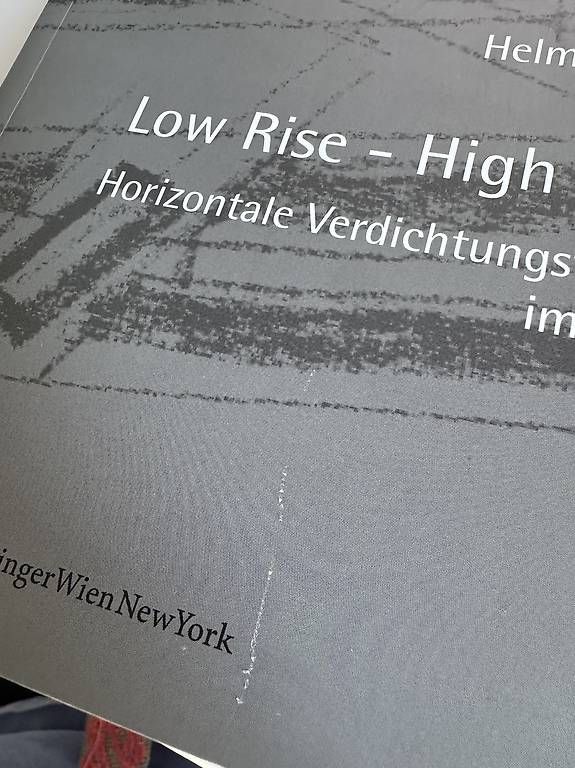 Libri: Helmut Schramm: Low Rise - High Density – Usato da Liestal venduto da suseswunderbar 2