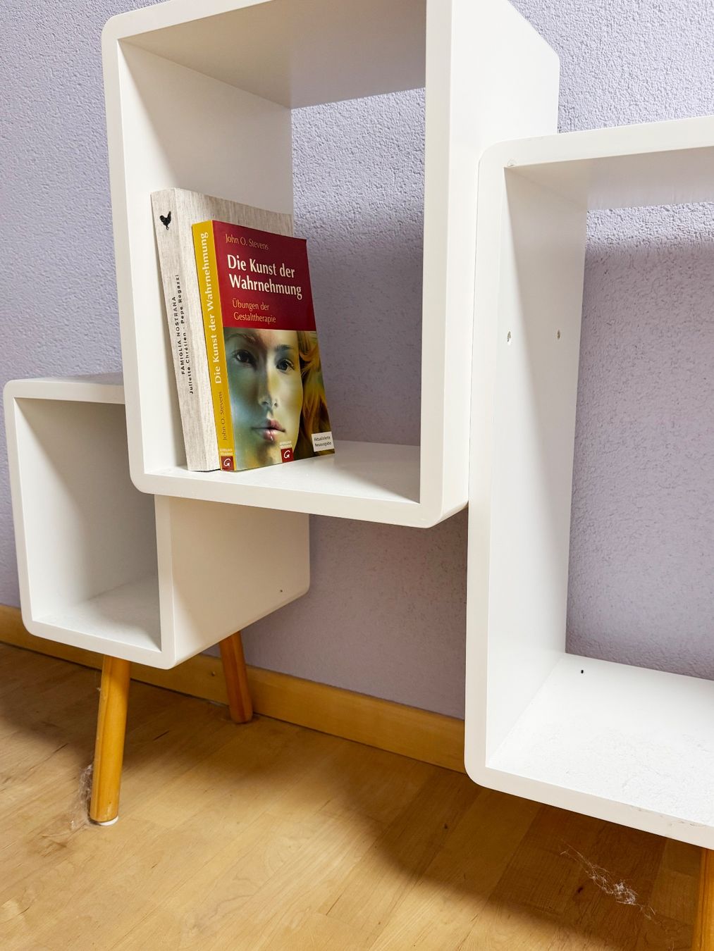 Regale: Regal mit speziellem Design – Gebraucht aus Weesen von nice-to-have-23 2