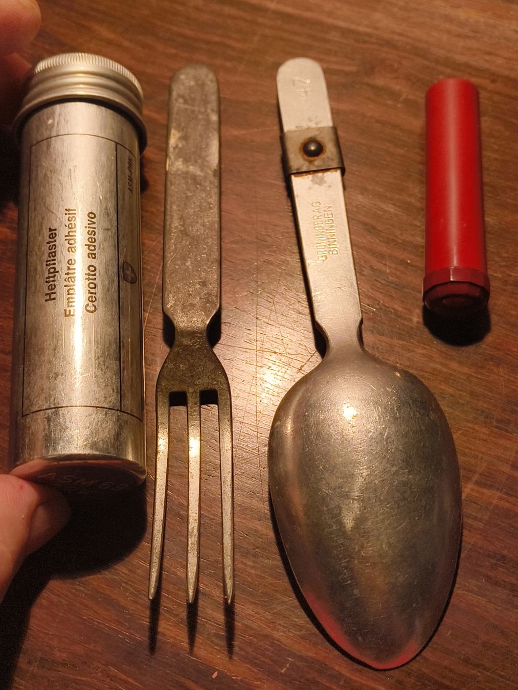 Schweizer Armee Bestecksets: Lot Schweizer Armee Besteck Dose Heftpflaster Bakelit MM – Gebraucht aus stettlen von VintageBern_ch 7