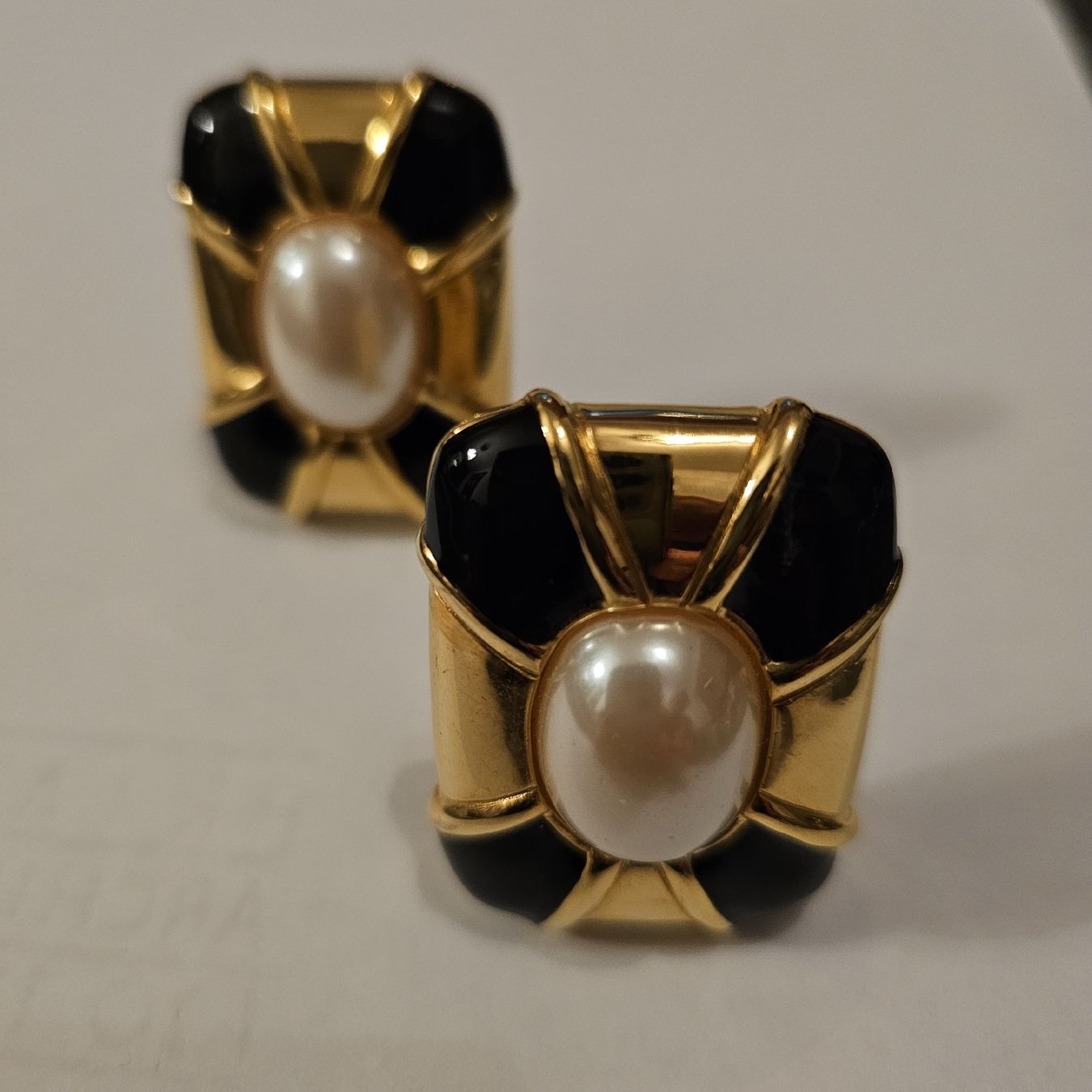 Givenchy Orecchini pendenti & Orecchini a lobo: Givenchy - Boucles d'Oreilles Vintage 80's - Élégantes. – Usato da Genève venduto da Gift-and-Ideas 3