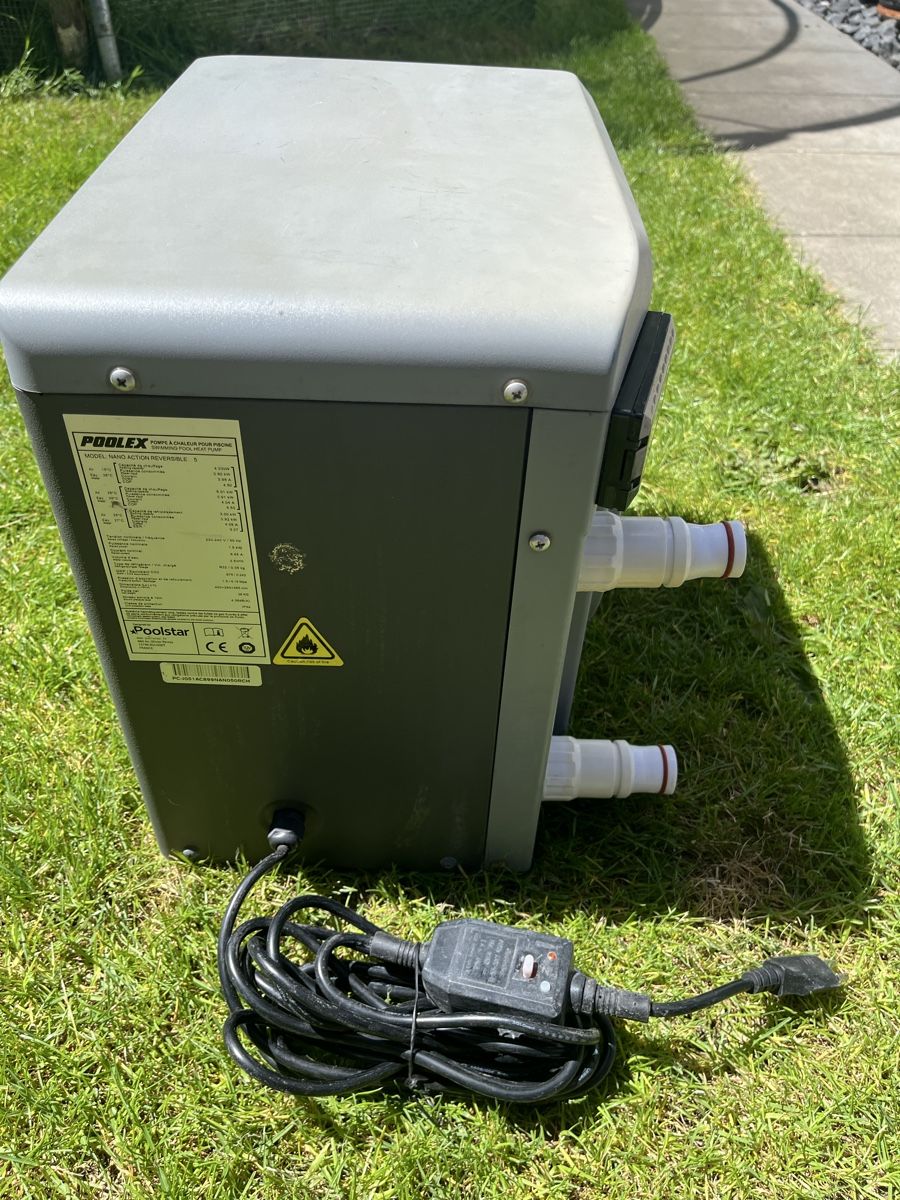 Piscine: Poolex Nano reversible heat pump used condition – Usato da Grosswangen venduto da Mike018 5