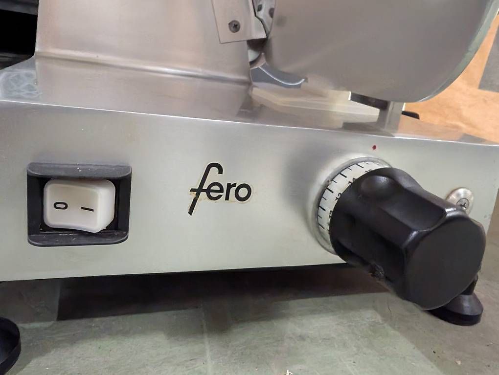 Fero Küchengeräte: Fero Lama 220 - Aufschnittmaschine – Gebraucht aus Zürich von IT_CAT 1