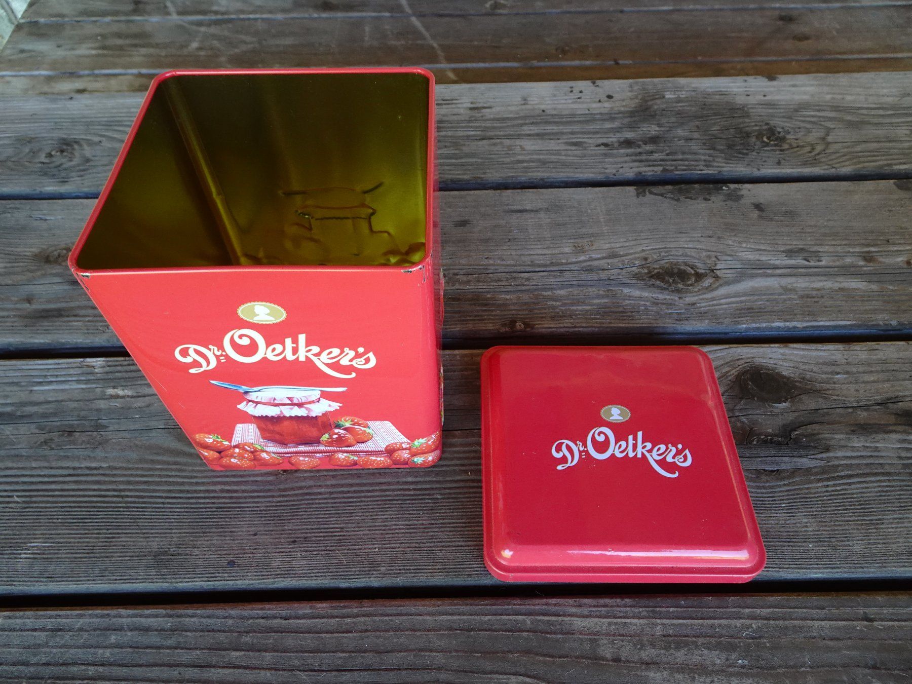 Altro in Decorazioni & Accessori: Ältere Dr. Oetker's Blechdose rot - 230914 – Usato da Küssnacht am Rigi venduto da Good4Deckeli 1